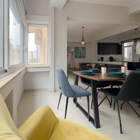 Satovriandou Spacious 128Sqm Apt In Atenas Exterior foto